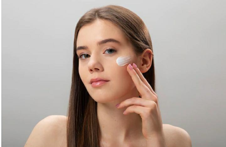 Awas Salah Lagi! Ini Lho Cara yang Tepat Menggunakan Sunscreen