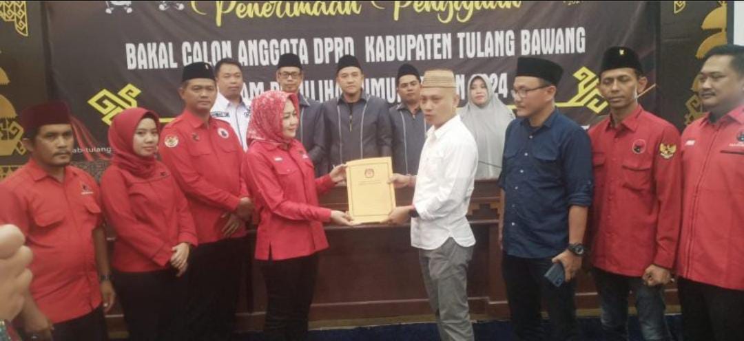 Target Menang Setiap Dapil, PDIP Tulang Bawang Daftarkan 40 Caleg