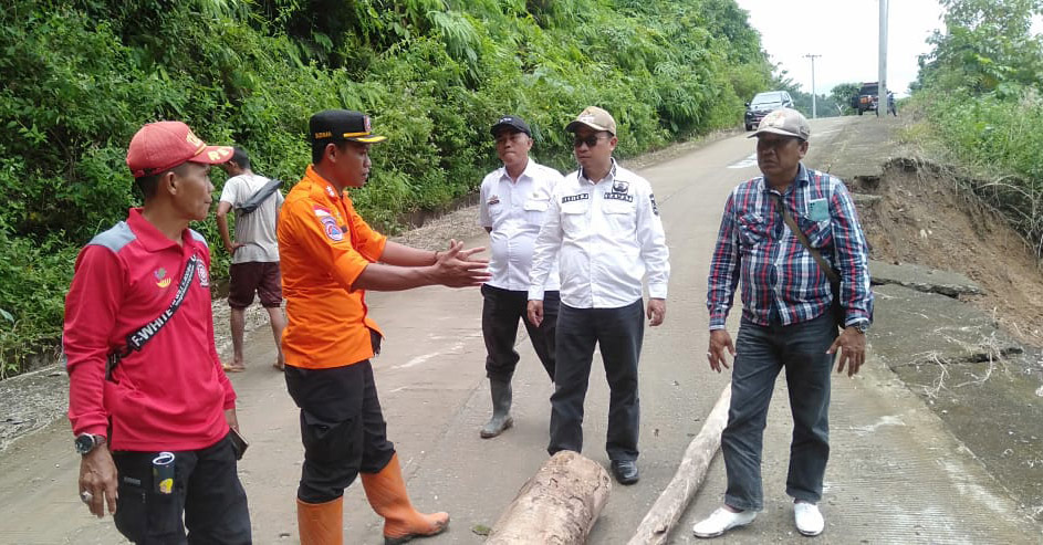 BPBD dan Dinas PUPR Tanggamus, Kembali Rencanakan Bangun Jalan Pekon Paku Kecamatan Kelumbayan yang Longsor