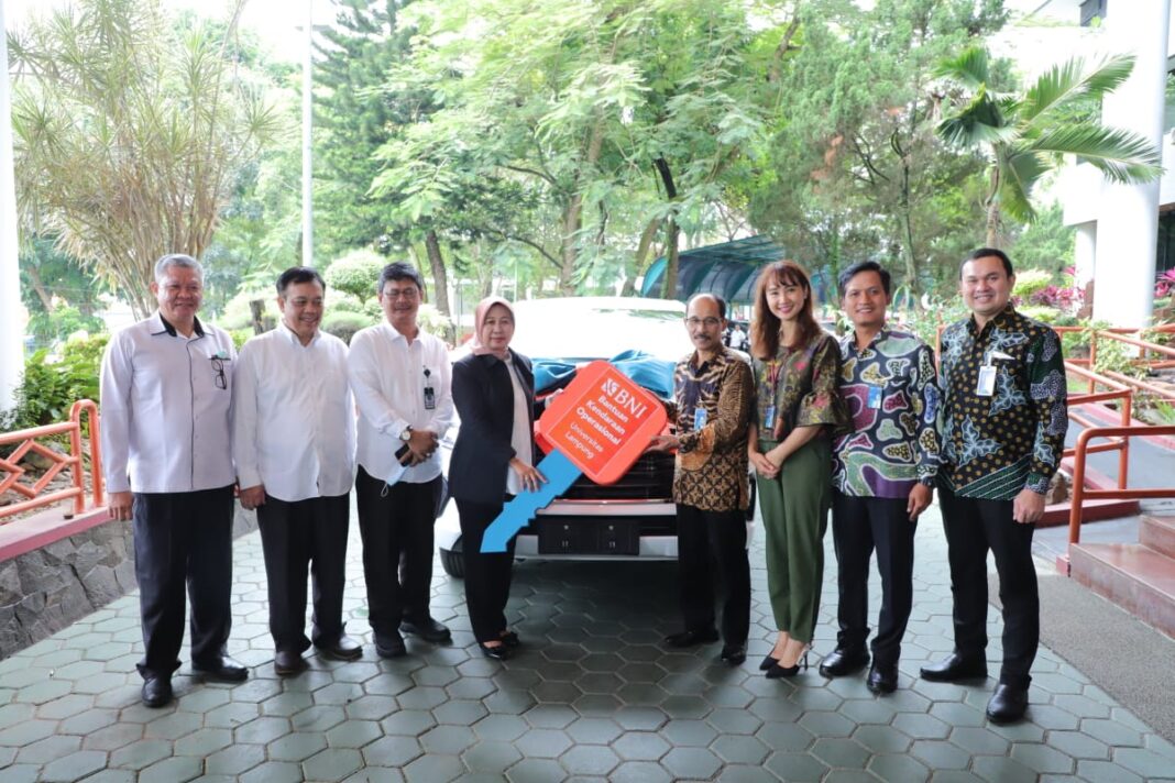 Unila Terima Satu CSR Kendaraan Operasional dari BNI