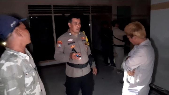 Polisi Geledah Rumah Kosong di Tanjung Senang, Diduga Sering Jadi Tempat Berkumpul Orang Tak Dikenal
