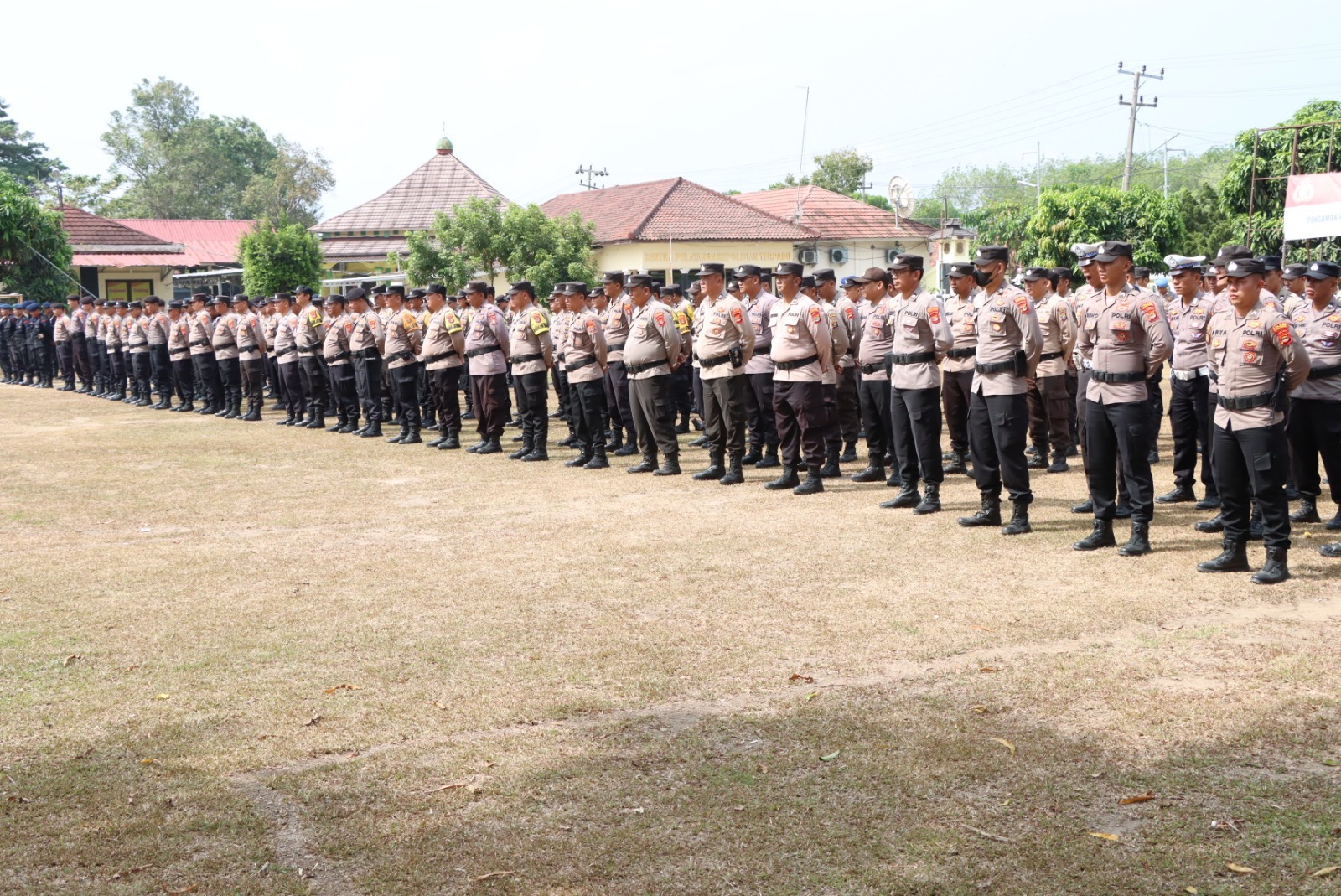 Ratusan Personel Amankan Pilkakam Serentak Tulang Bawang, Dibantu BKO Brimob dan Polda Lampung