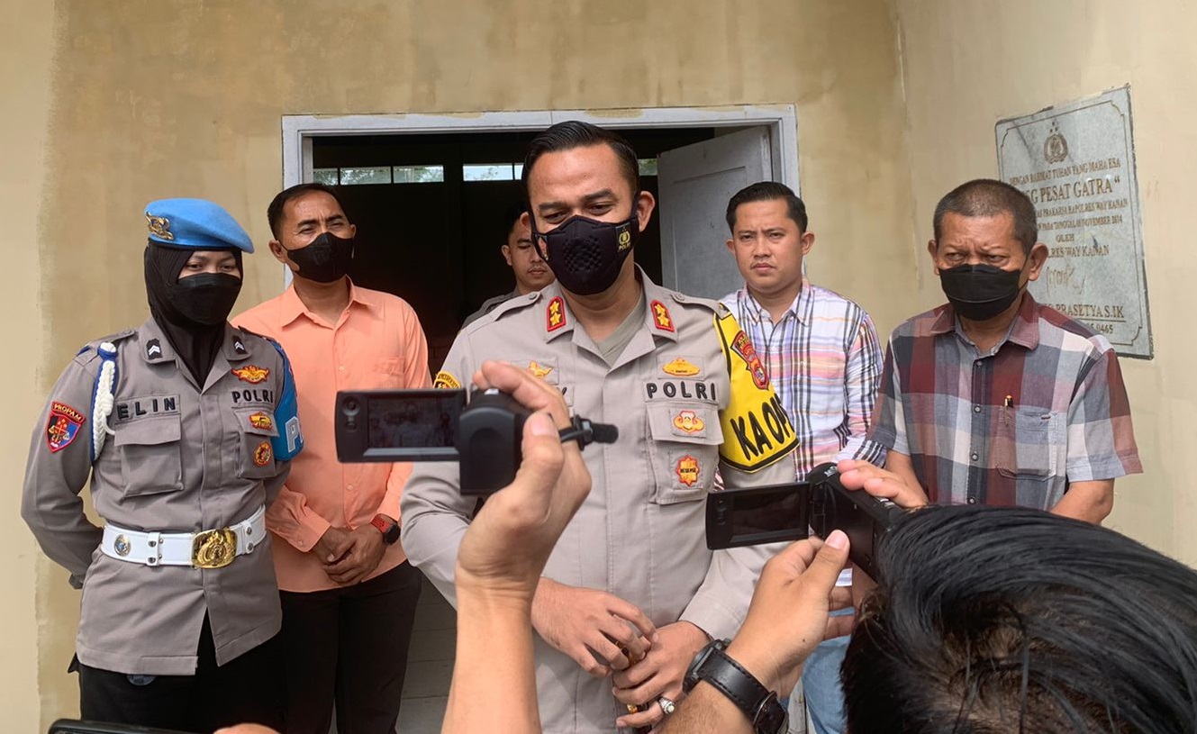Terkait Oknum Polisi Digerebek Warga, Kapolres Way Kanan Lontarkan Permohonan Maaf