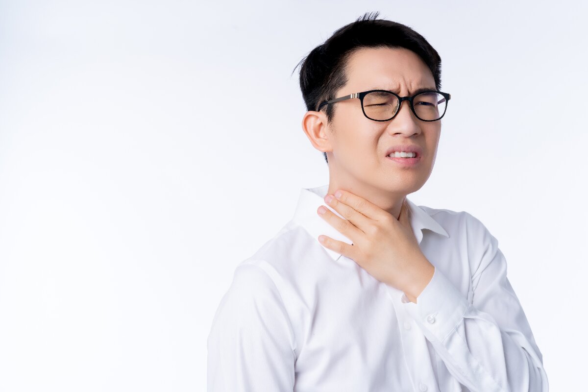 Catat! Berikut Ini Daftar Makanan dan Minuman yang Bisa Memperparah Sakit Tenggorokan