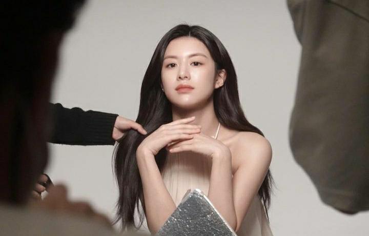 Tidak Perlu Datang ke Salon, Simak Tips Wajah Glowing Ala-Ala Artis Korea