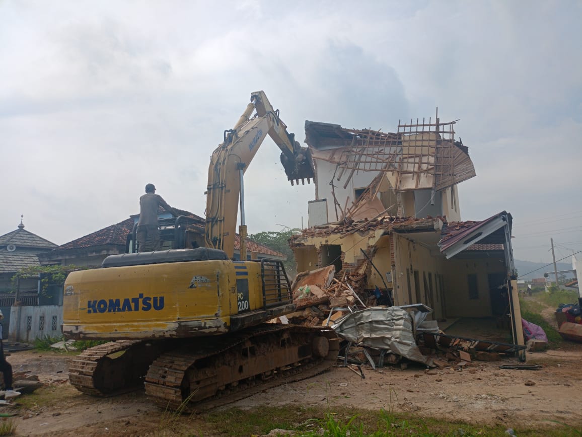 Pemprov Lampung Mulai Ratakan Bangunan di Lahan Sabah Balau dan Sukarame Baru