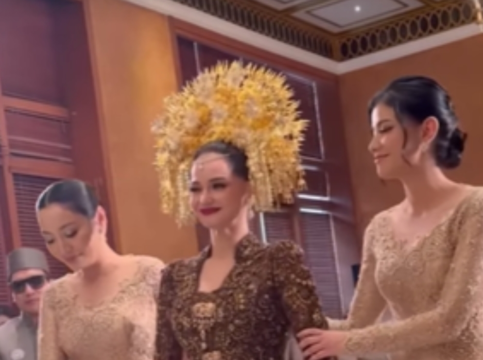 Di Pernikahan Enzy Storia, Desta dan Natasha Rizky Tampak Hadir, Pertanda Rujuk?