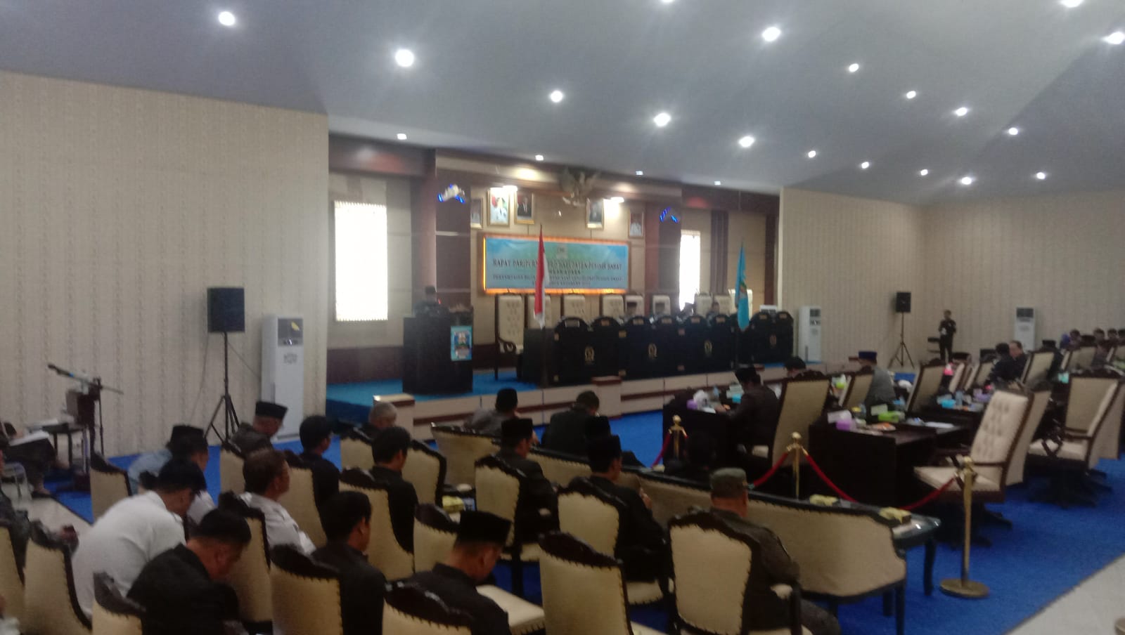 11 Anggota DPRD Pesisir Barat Absen Dalam Paripurna Penyampaian LKPJ Tahun 2023