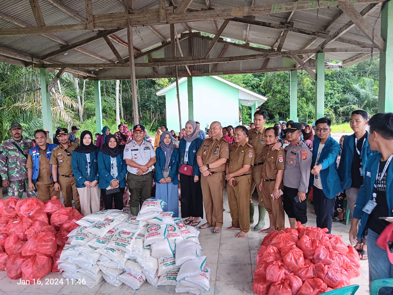 Pemkab Mesuji berikan Korban Banjir di Desa Talang Batu