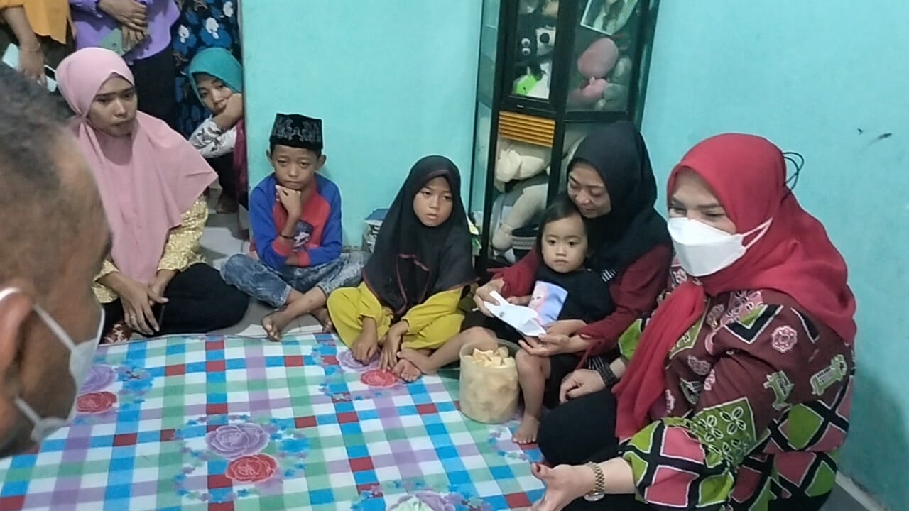 Wali Kota Bandar Lampung Beri Santunan dan Berangkatkan Umrah Istri Korban Insiden Lift Az Zahra
