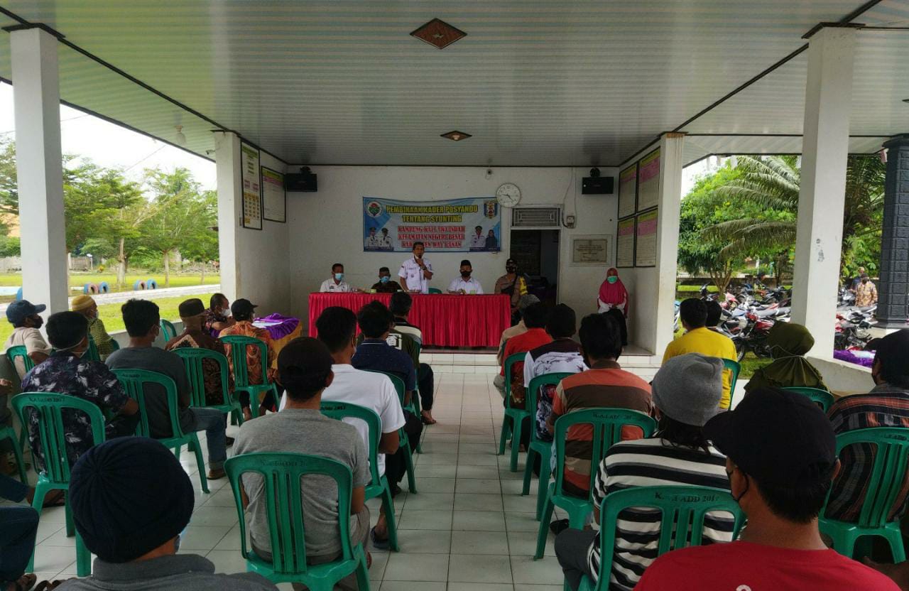 Hindari Penyimpangan, Babinkamtibmas Negeri Besar Pelototi Penyaluran PLTD