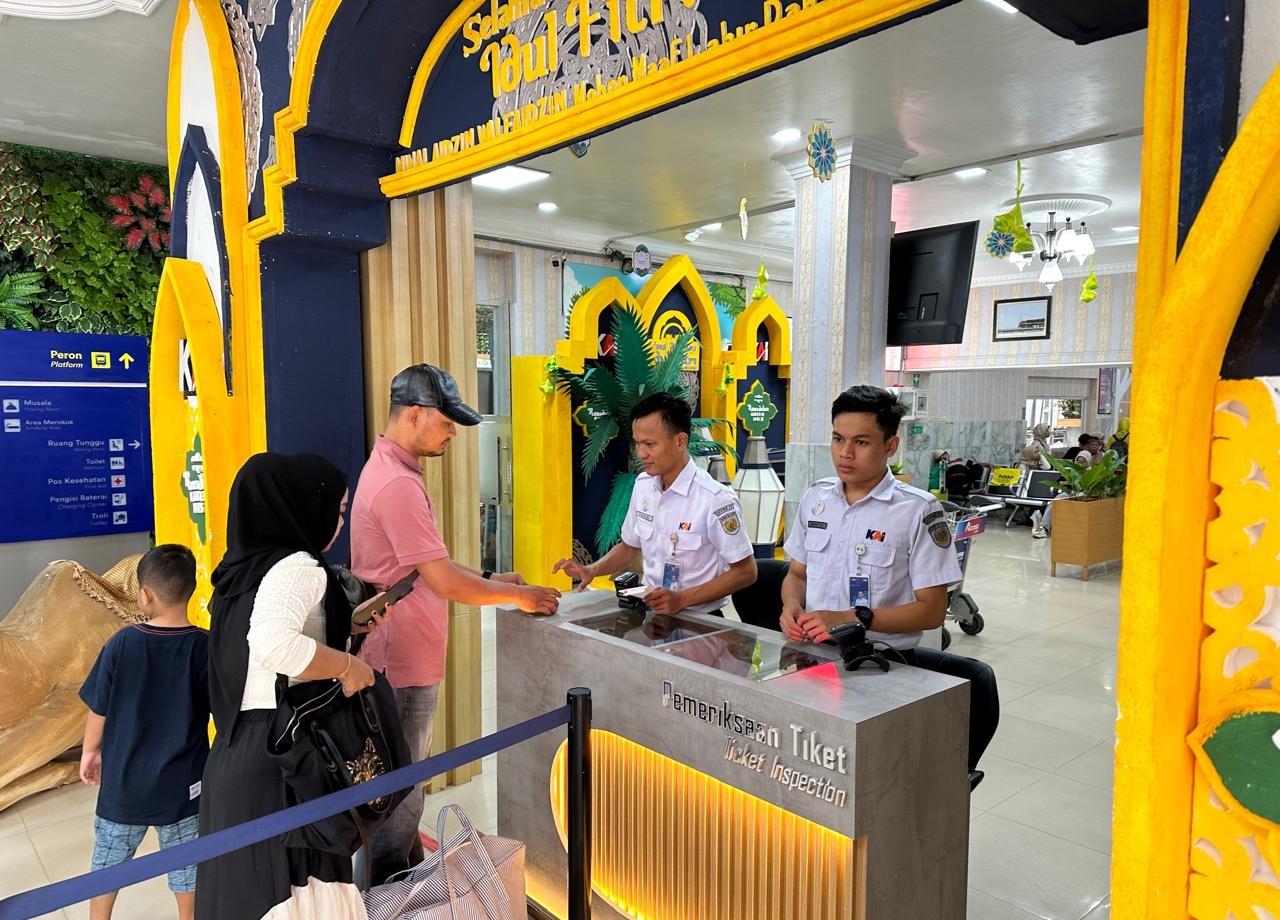 Dari 31 Maret Hingga 17 April 2024, KAI Divre Tanjungkarang Hantarkan 60.258 Pelanggan Mudik Berbagai Tujuan