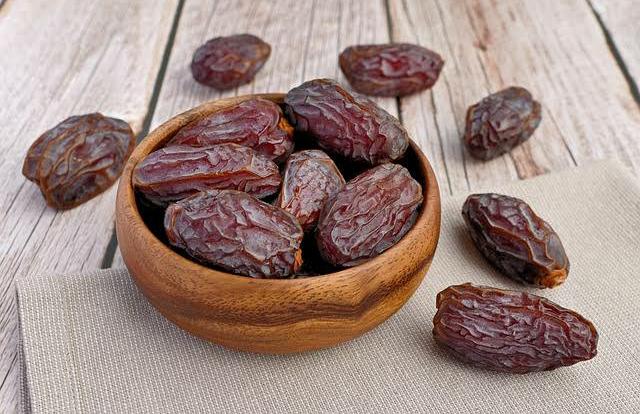 Mau Turunin Badan Sampai 10 Kg Selama Ramadhan? Ikuti 4 Menu Makanan Diet Sehat untuk Berbuka Puasa