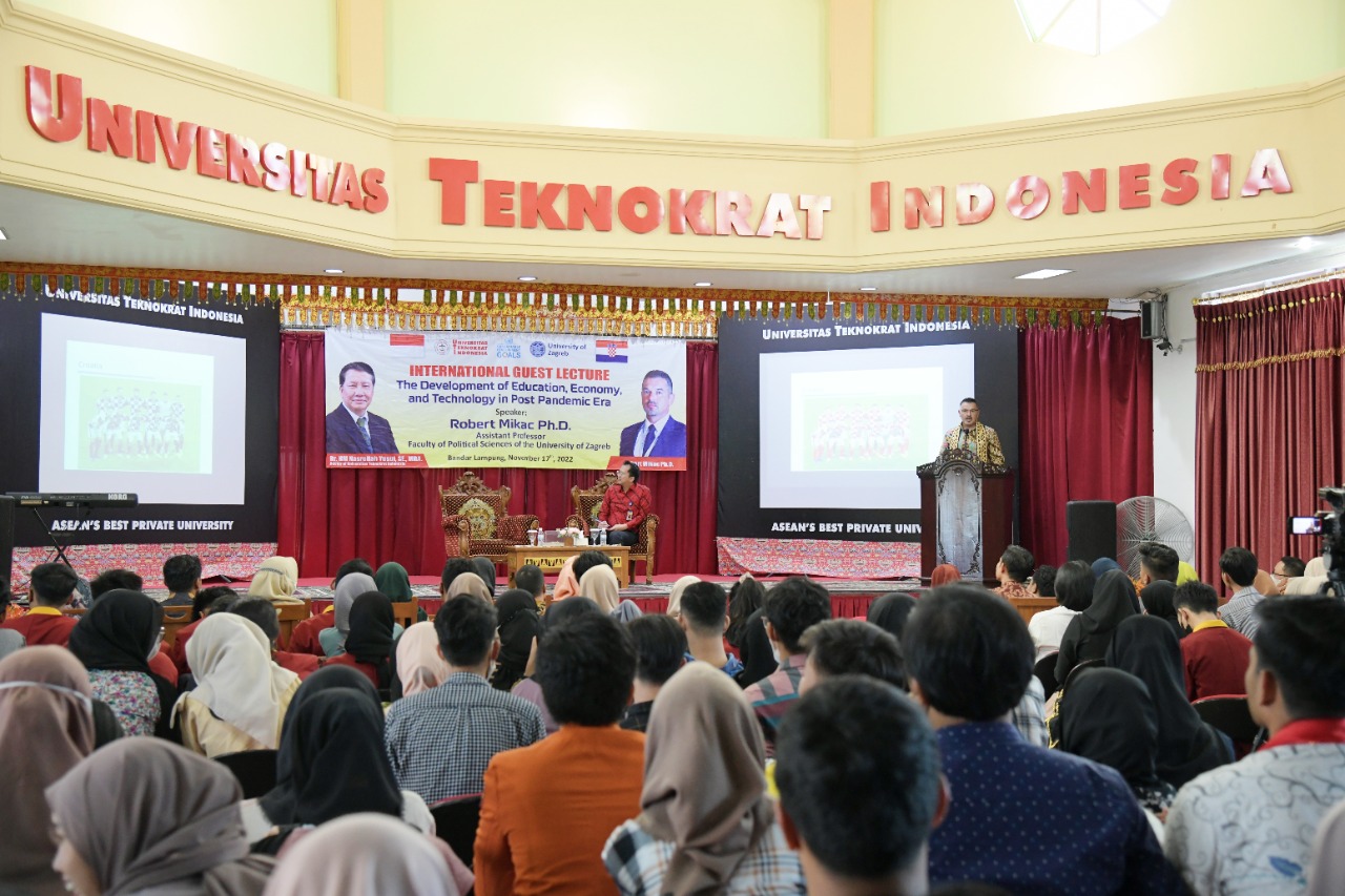 UTI Sukses Gelar International Guest Lecture