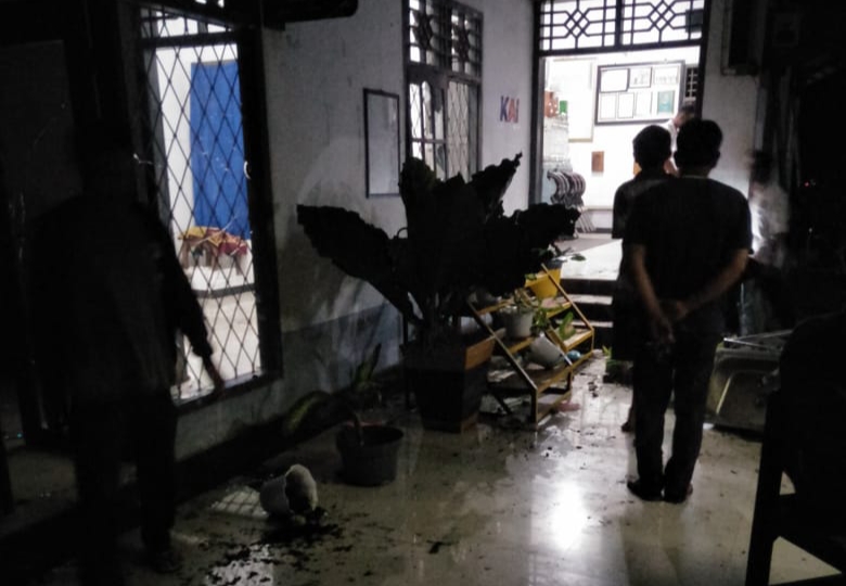 Lakukan Perusakan Stasiun dan Aniaya Polisi, Sekelompok Warga Diduga Bantu Bandar Sabu Lolos dari TKP