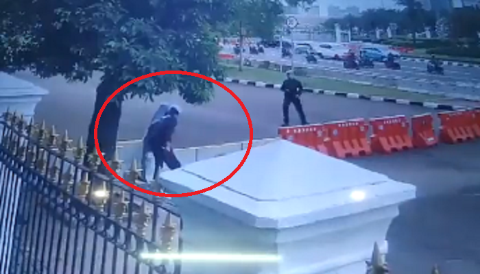 Densus 88 Antiteror Terus Dalami Keterangan Wanita yang Menerobos Istana Merdeka