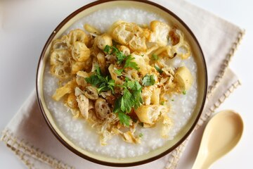 Nikmat dan Murah! Rekomendasi Bubur Ayam Hidden Gem di Bandar Lampung