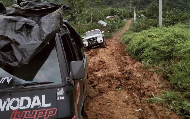 Duh, Ada Akses Jalan di Lampung Barat yang Kondisinya Begini