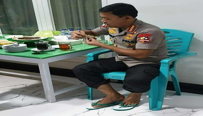 Eks Kapolri Idham Aziz yang Dikaitkan Kasus Irjen Ferdy Sambo, Fotonya Viral Pakai Sendal Jepit