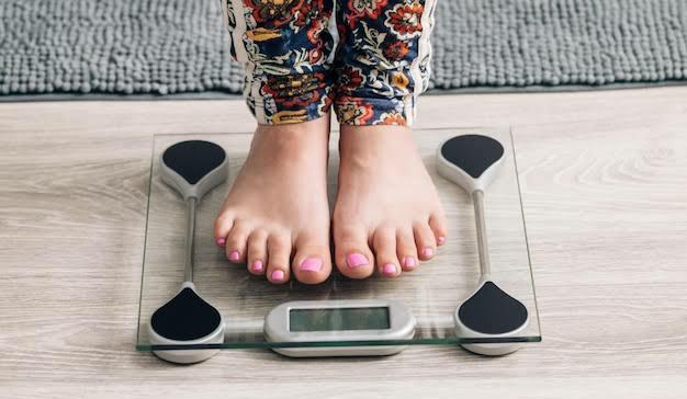 Kenapa Berat Badan Makin Naik Selama Puasa? Ini 3 Penyebabnya yang Harus Segera Dihentikan