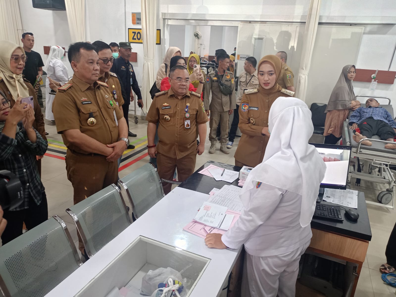 Hari Pertama Ngantor, Wagub Jihan Nurlela Tinjau Pelayanan RSUDAM