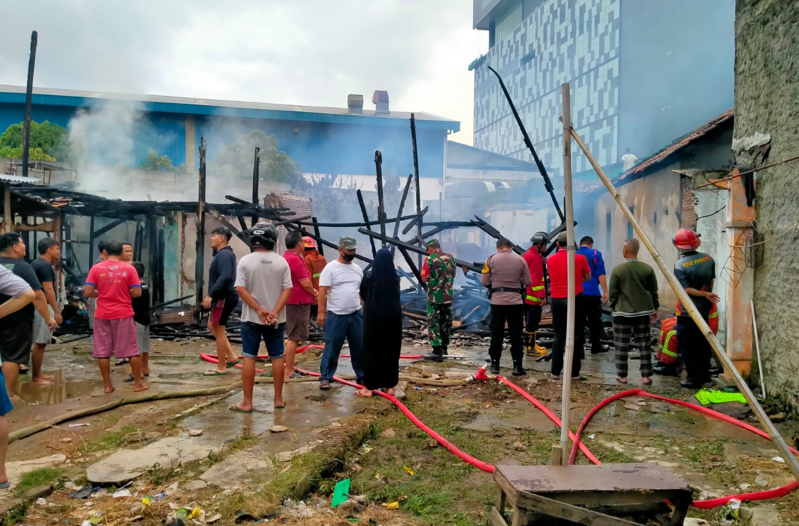 25 Kamar Mess Grand Mercure Terbakar, Kerugian Ditaksir Capai Rp 100 Juta