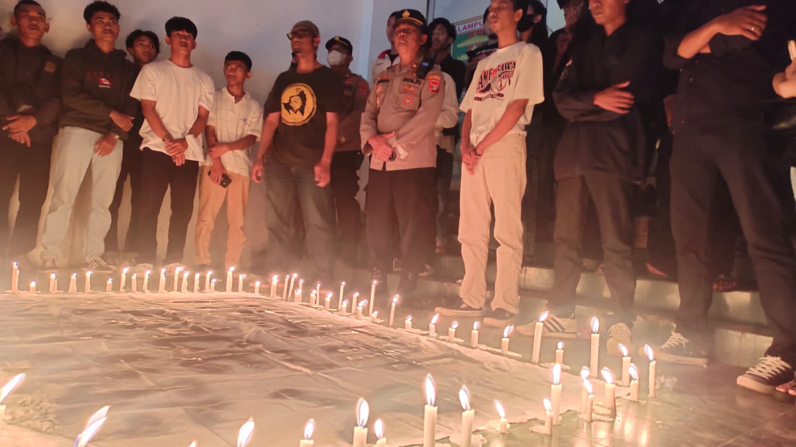 Ikut Berbelasungkawa Atas Kejadian di Kanjuruan Malang, Aliansi Suporter Lampung Gelar Malam Berkabung