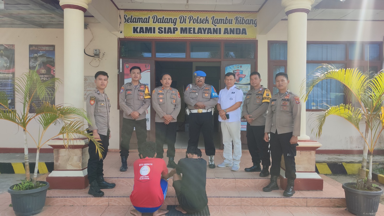Dua Orang Pembobolan Konter HP Ditangkap, Beraksi dengan Membolongkan Atap
