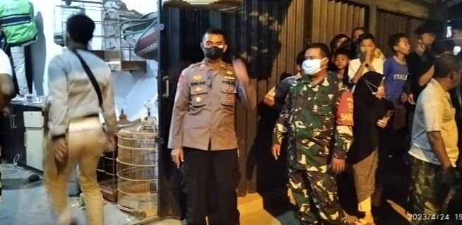 Sebelum Bunuh Diri, Duda Dua Anak Selfi Dengan Leher Dikalungi Kabel