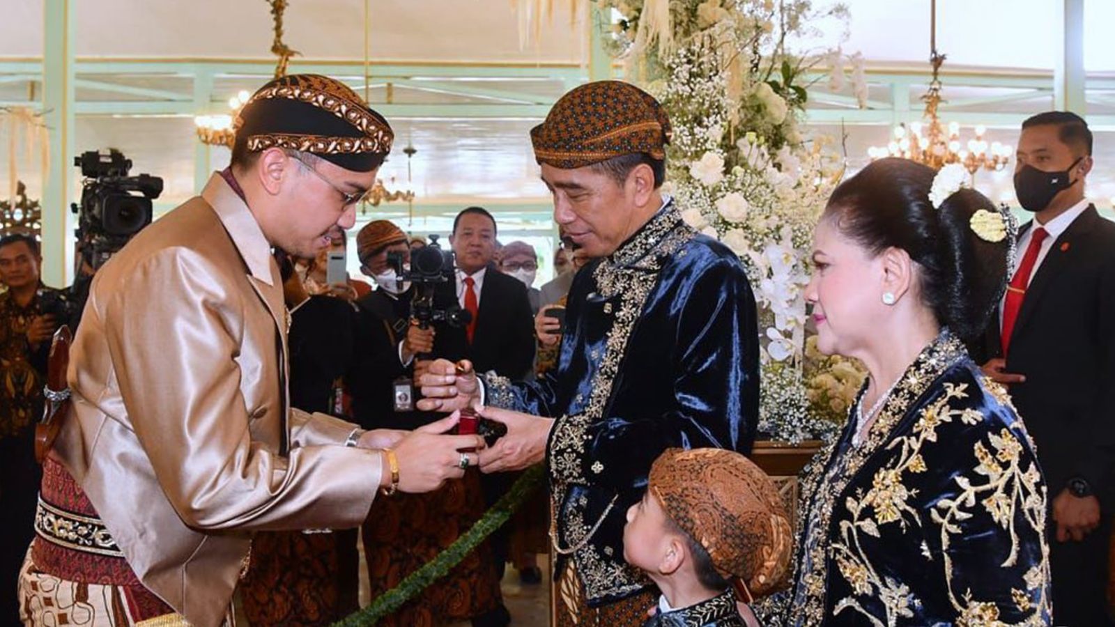 Gubernur Arinal Hadiri Ngunduh Mantu Putra Bungsu Presiden RI