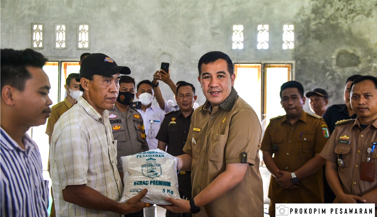 Pesan Bupati Pesawaran, Distribusi Bansos Beras Premium Harus Lancar dan Tepat Sasaran!