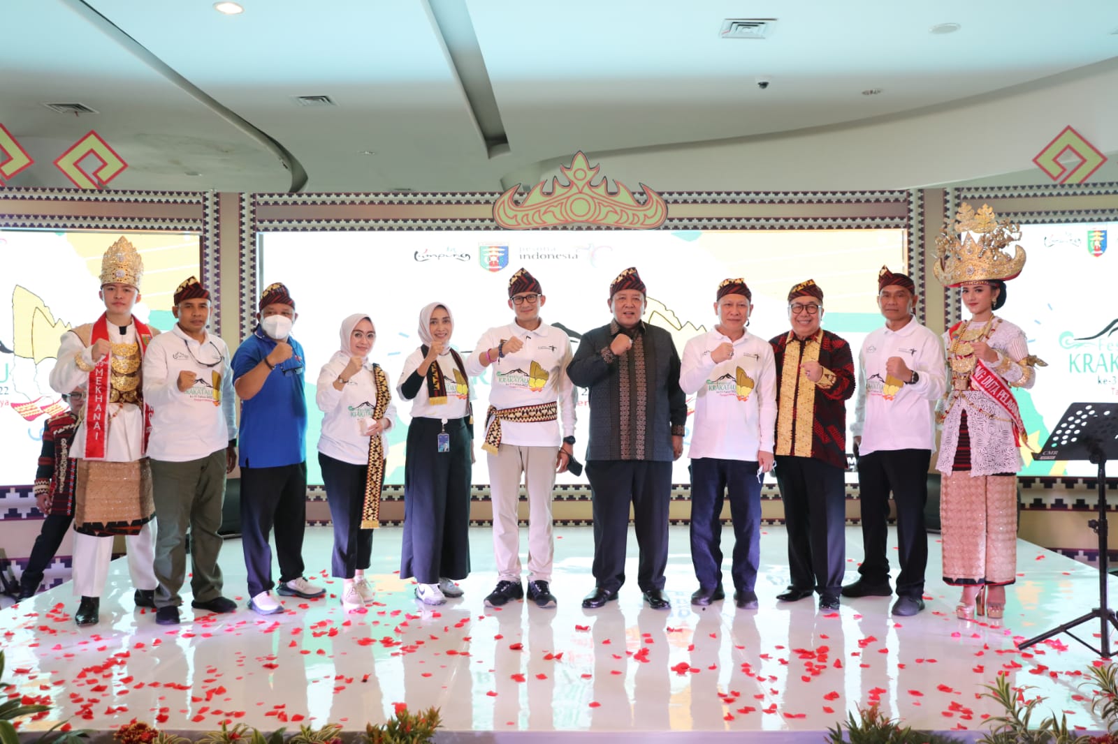 Sandiaga Uno Bersama Gubernur Arinal Djunaidi Buka Festival Krakatau ke-31
