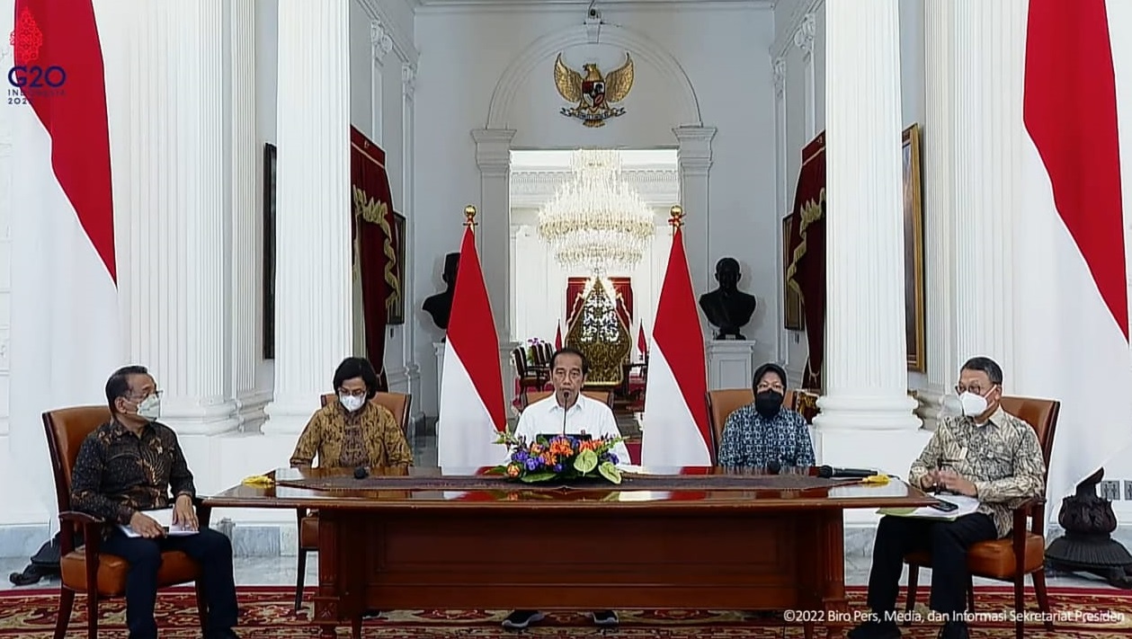 Pulang Dari Lampung, Presiden Umumkan Harga Baru BBM