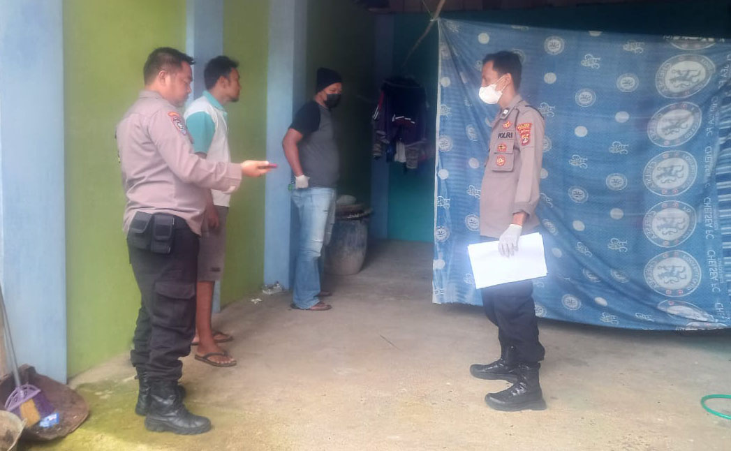 Tiga Hari Pulang Dari Luar Negeri, Dapati Istri Tergantung