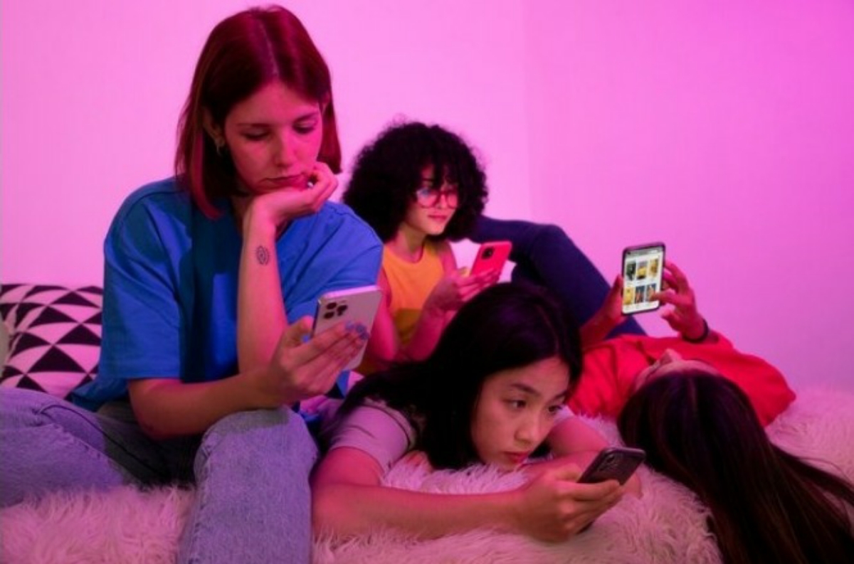 5 Tips Agar Tidak FOMO untuk Menghindari Pinjol yang Bisa Menyebabkan Keuangan Tidak Sehat
