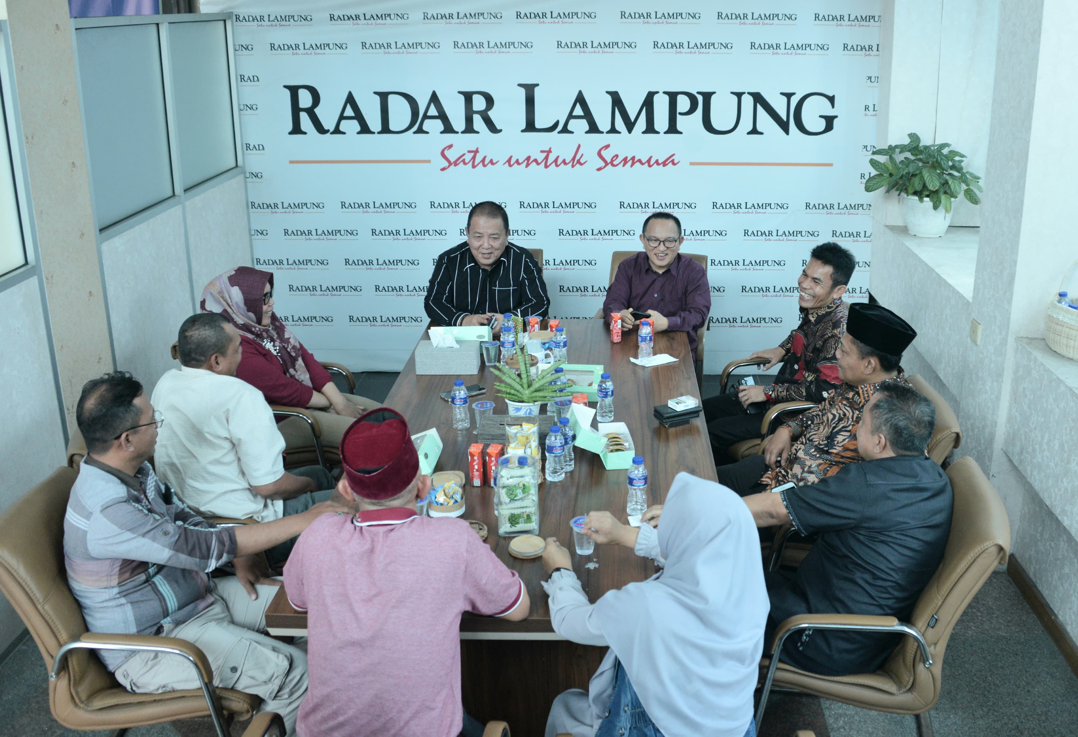 Visit ke Radar Lampung, Arinal Beber Sempurnakan Program Pembangunan dari Desa