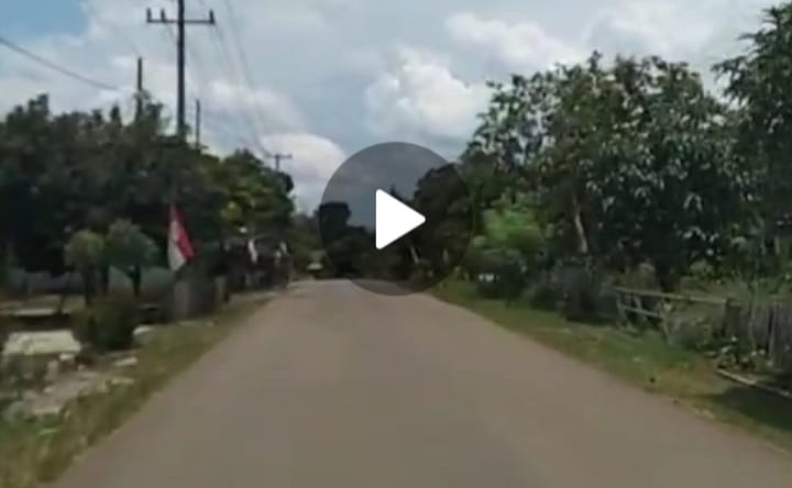 Way Kanan Berduka, Masyarakat Ramai-ramai Pasang Bendera Setengah Tiang