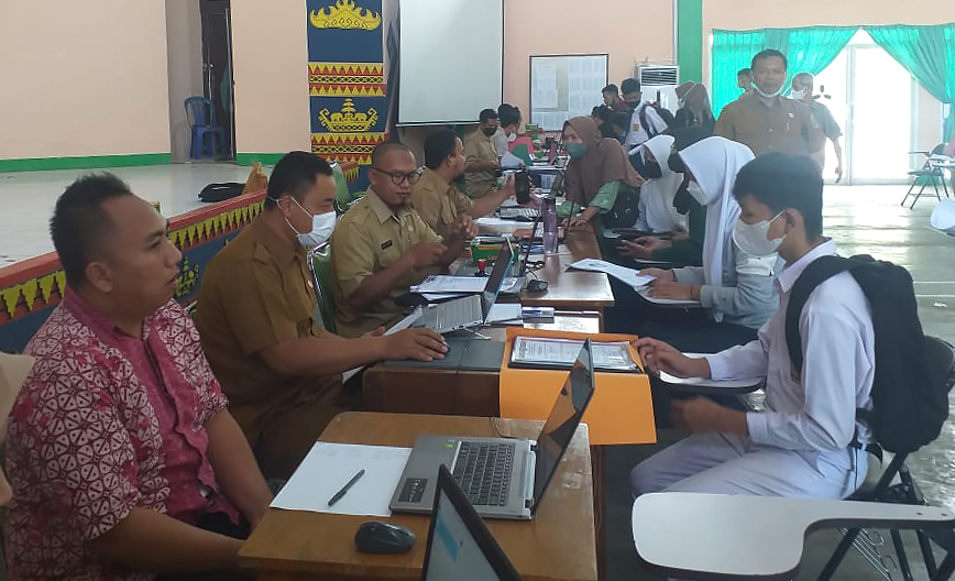Bingung PPDB Hari Pertama di Bandar Lampung, Ibu-ibu Datang Langsung ke Sekolah, Ternyata...