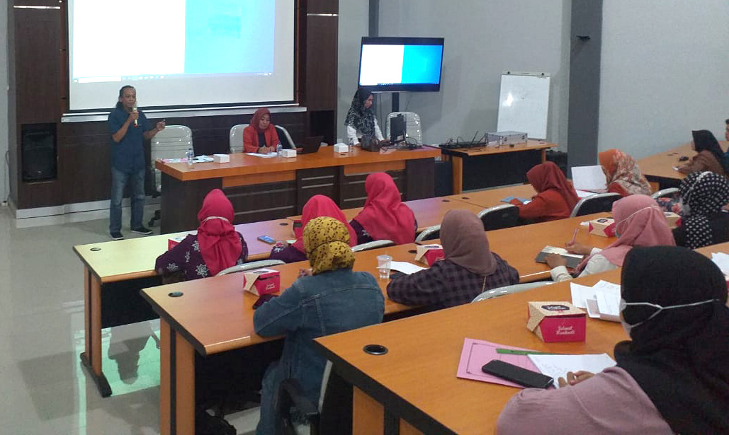 Pengabdian Unila, Pendampingan Pembuatan Sertifikat Halal Gratis Bagi UMKM Pemula