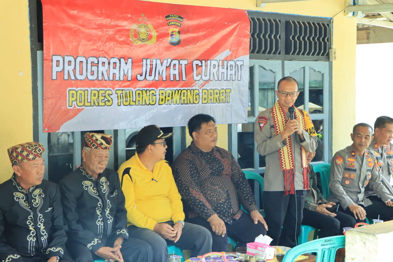 Melalui Program Jumat Curhat, Polisi Tampung Keluhan Masyarakat