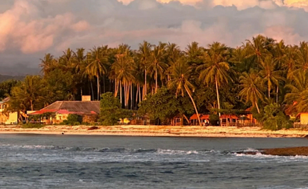 Dekat Surga Peselancar di Lampung, Cek Lokasi dan Tarif Penginapan Per Malam di Ombak Indah Resort