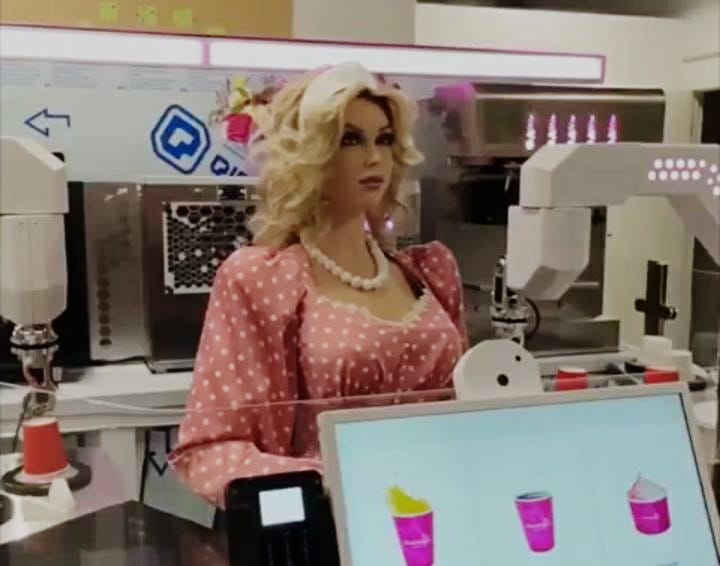 Unique! Dubai Will Have the World's First Supermodel Robot Cafe in 2023