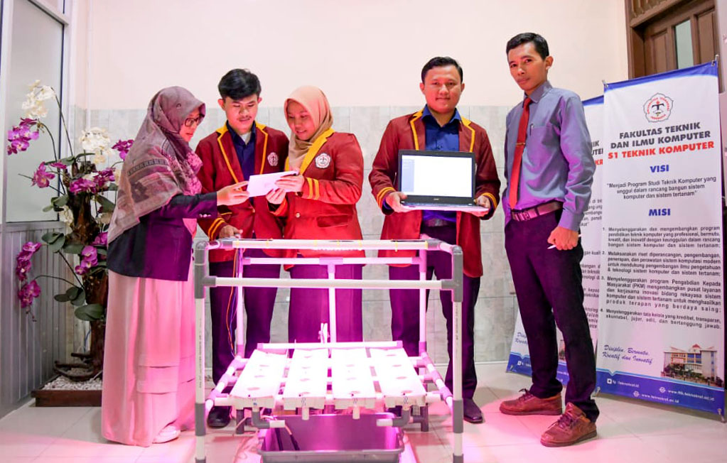 Mahasiswa UTI Juara Nasional Internet of Things