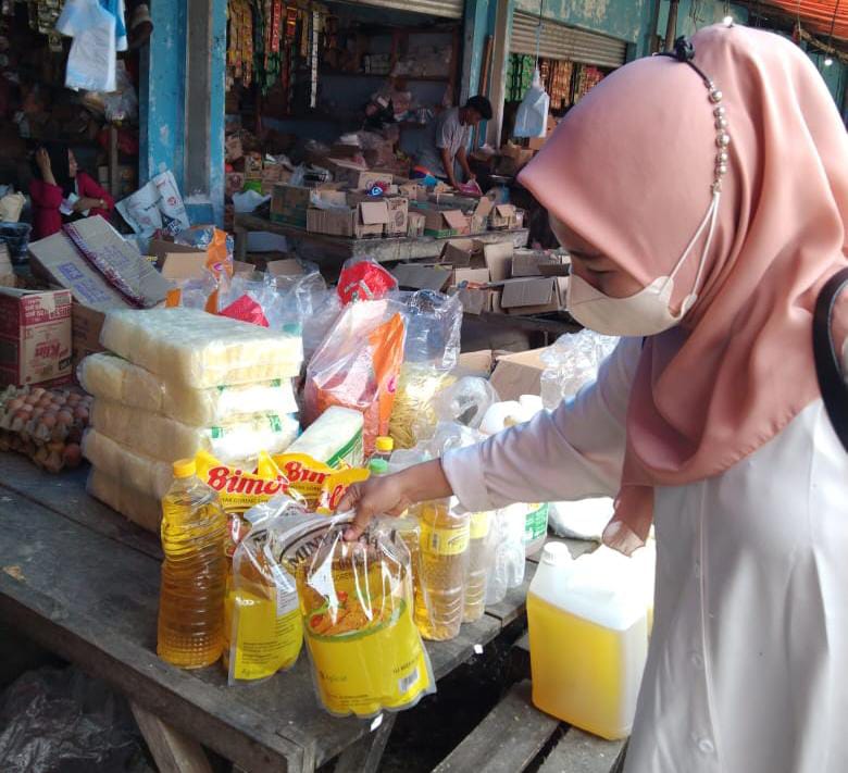 Diskopdag Pesisir Barat Sidak Stok dan Harga Sembako, Ini Hasilnya