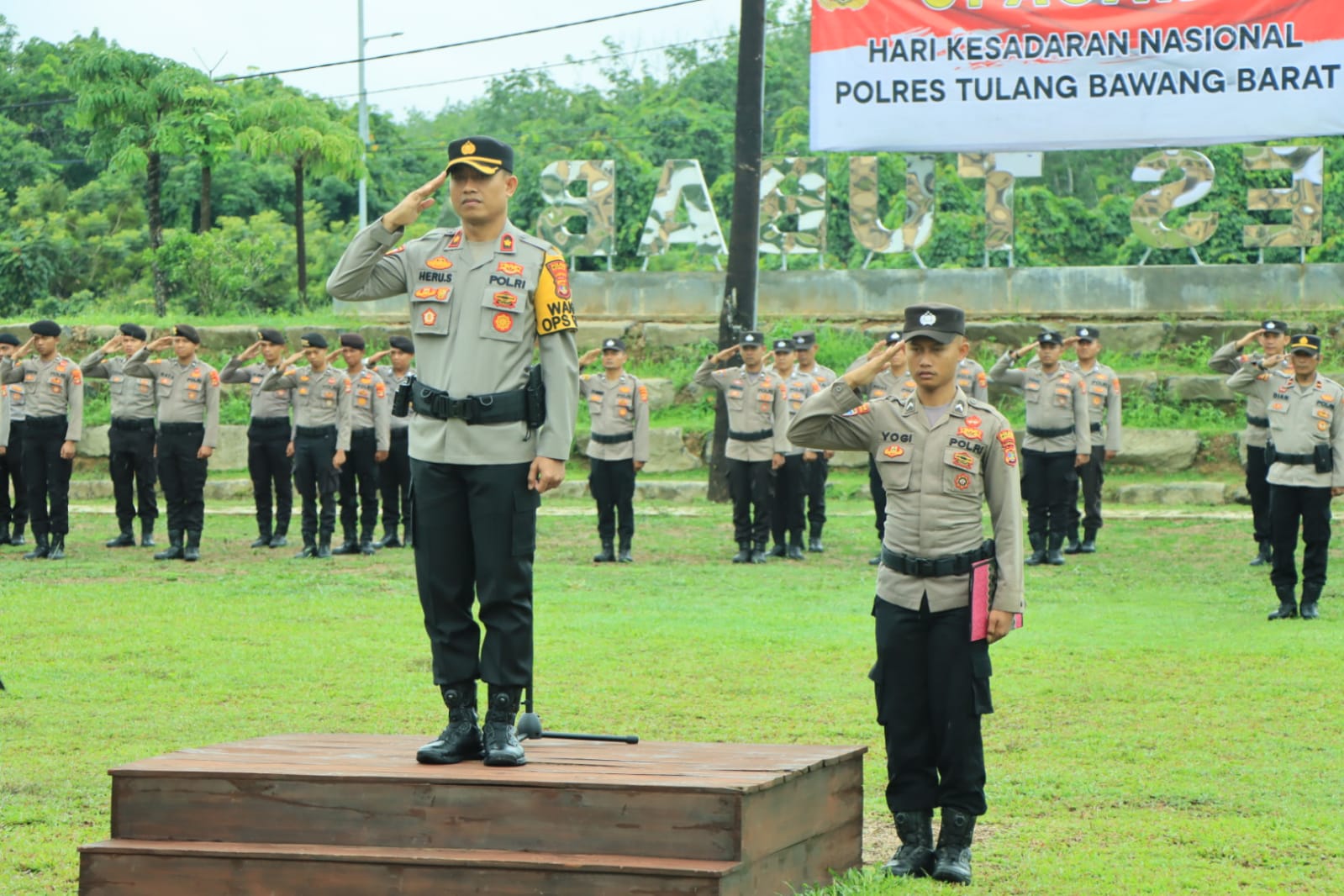 Empat Personel Polres Tubaba Terima Penghargaan