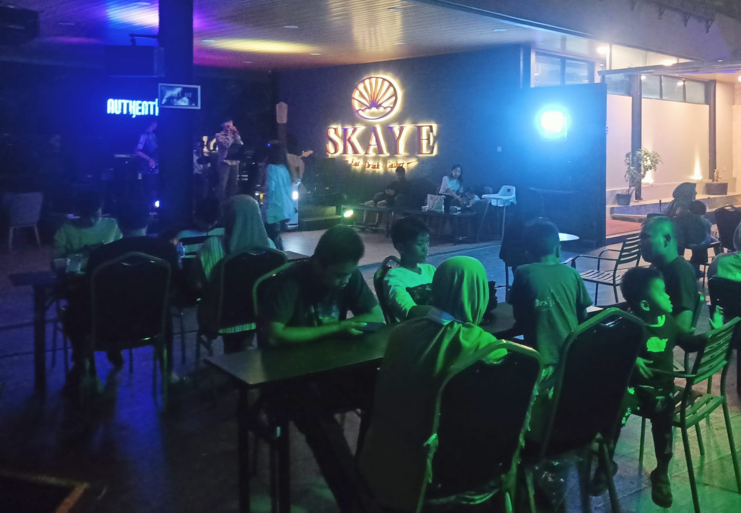 Sambut Nataru 2023, Skaye Cafe dan Randu Resto Lampung Hadirkan Konsep Berbeda