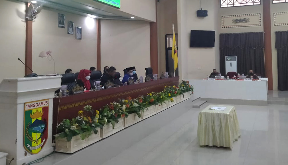 DPRD Tanggamus Setujui APBD Perubahan 2022