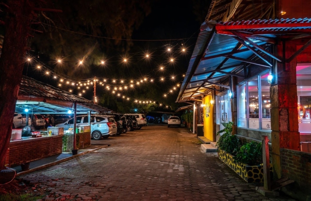 10 Wisata Kuliner Bengkulu Wajib Dicoba, Nomor 4, 5 dan 9 Kuliner dengan Suasana Pantai