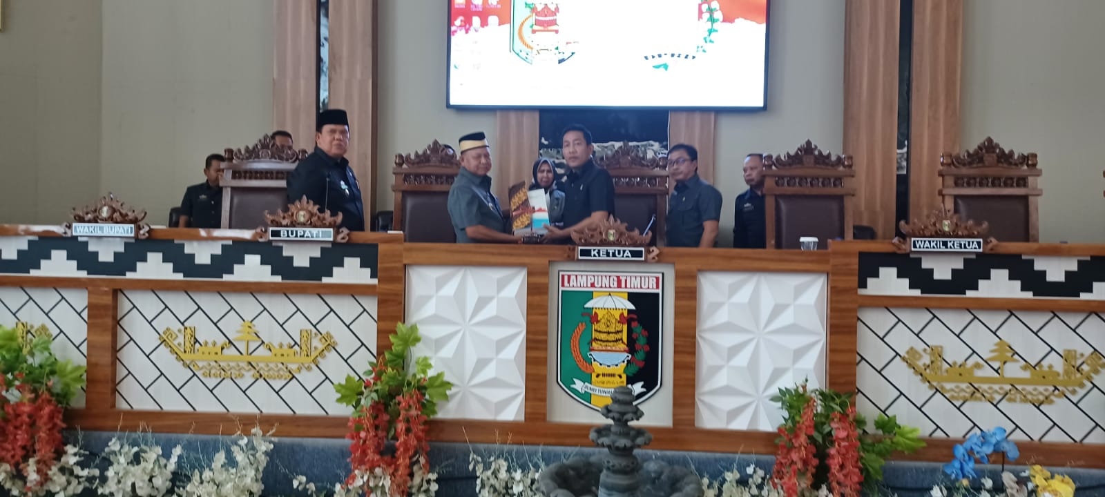 Bupati Lampung Timur Sampaikan KUA dan PPAS APBD 2024, Ini Prioritasnya