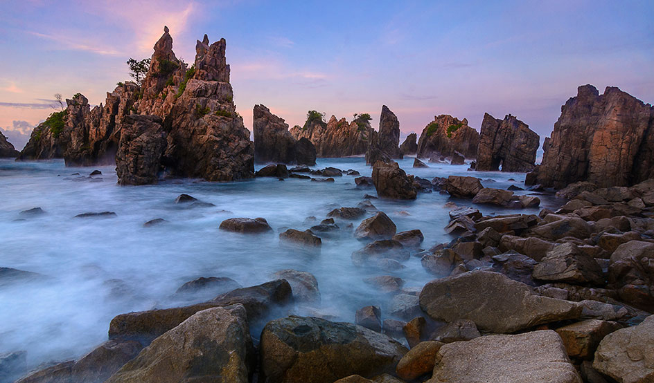 Pesona Menakjubkan Wisata Pantai Gigi Hiu di Lampung